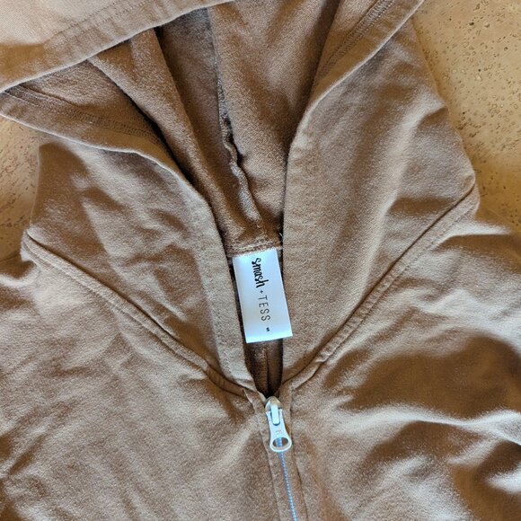 Smash and Tess romper small - Picture 2 of 2